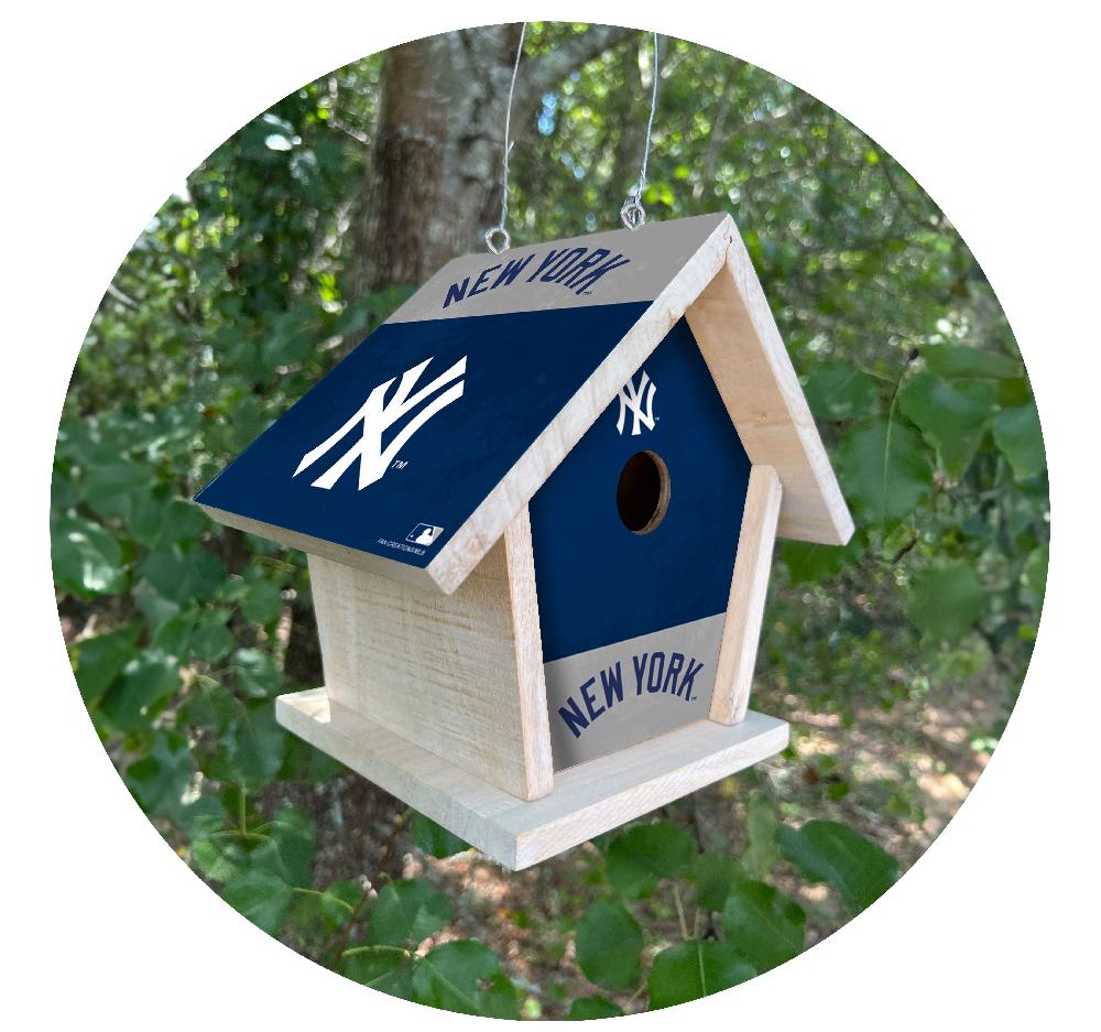 fan creations MLB New York Yankees-Themed Birdhouse – White Mahogany with Bright UV Printed Team Colors