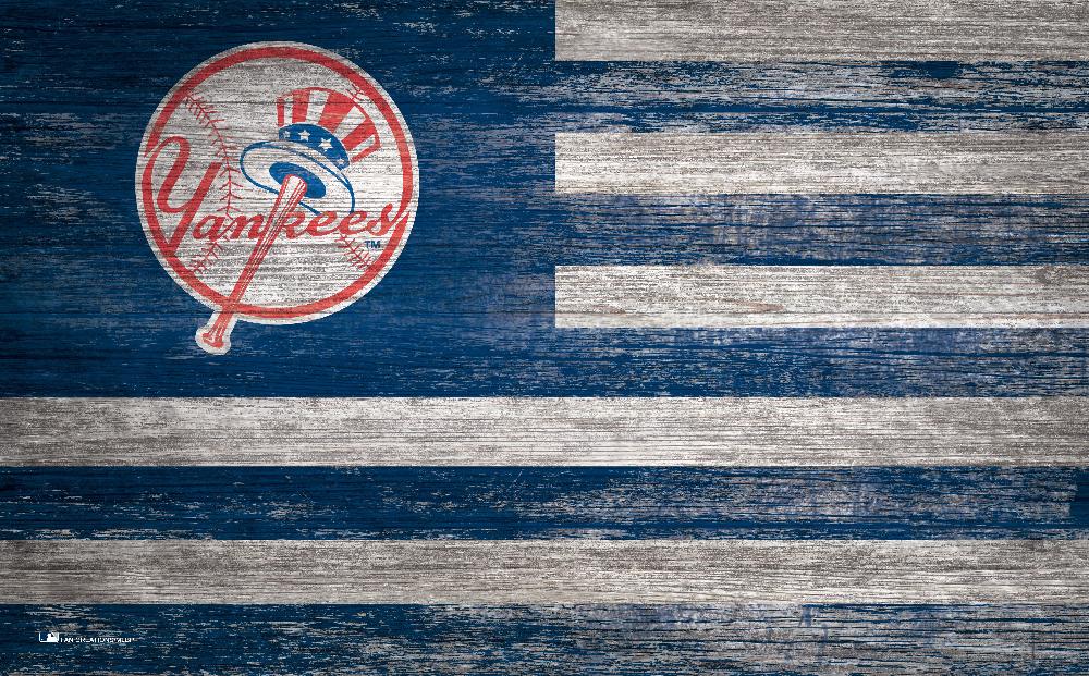 fan creations New York Yankees Distressed Flag 11x19