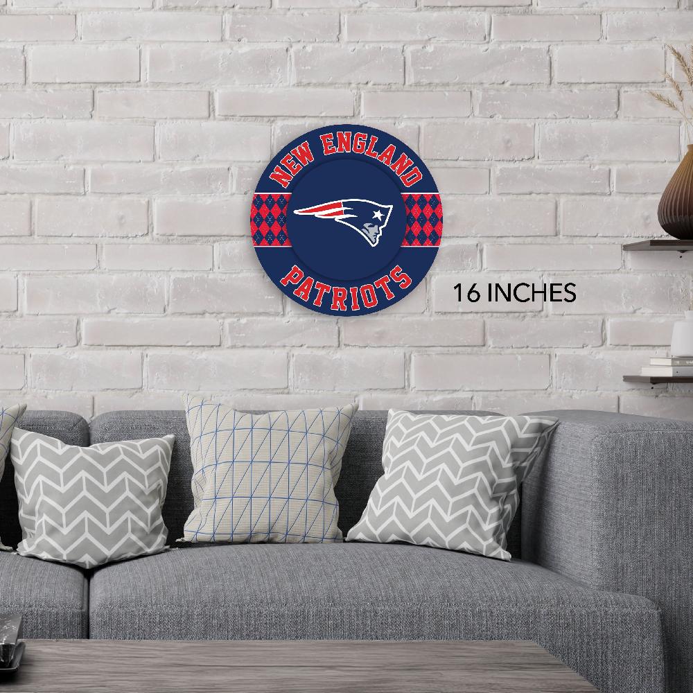 fan creations NFL New England Patriots Argyle 16inc Circle Wall Art